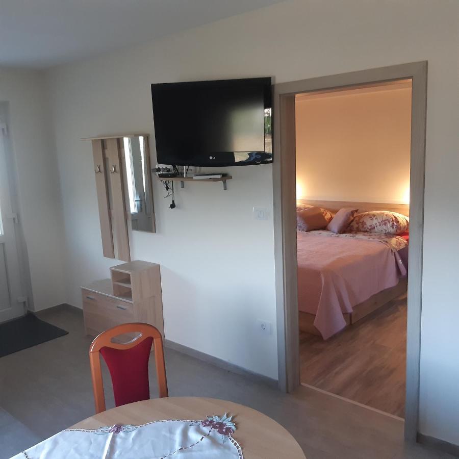 Apartma In Sobe Pilih 비파바 외부 사진