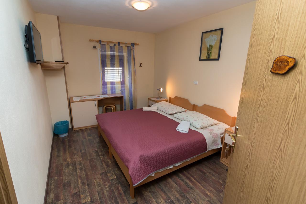 Apartma In Sobe Pilih 비파바 외부 사진